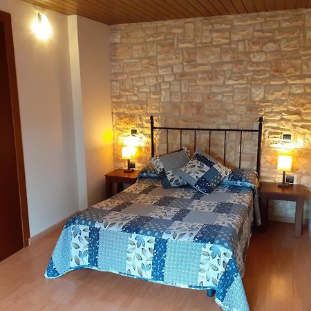 Hostal Del Senglar Espluga de Francolí Zewnętrze zdjęcie