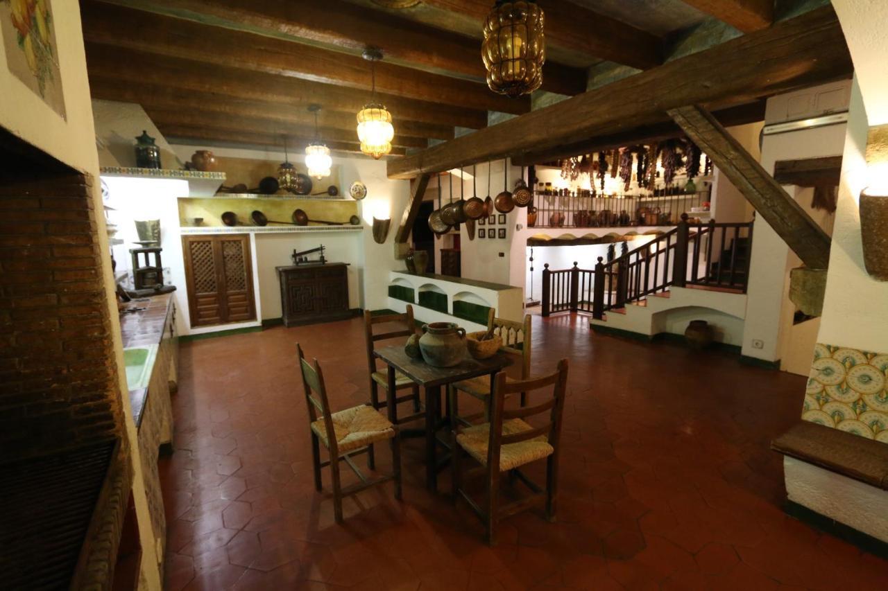Hostal Del Senglar Espluga de Francolí Zewnętrze zdjęcie